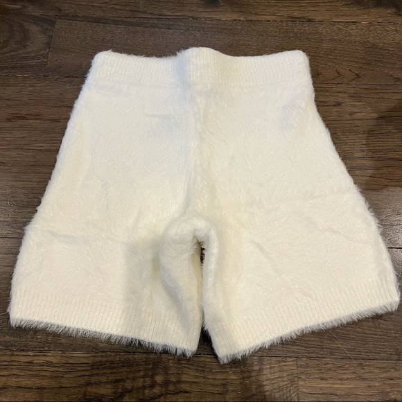 NWT Fuzzy Drawstring Comfy Shorts - Picture 5 of 9